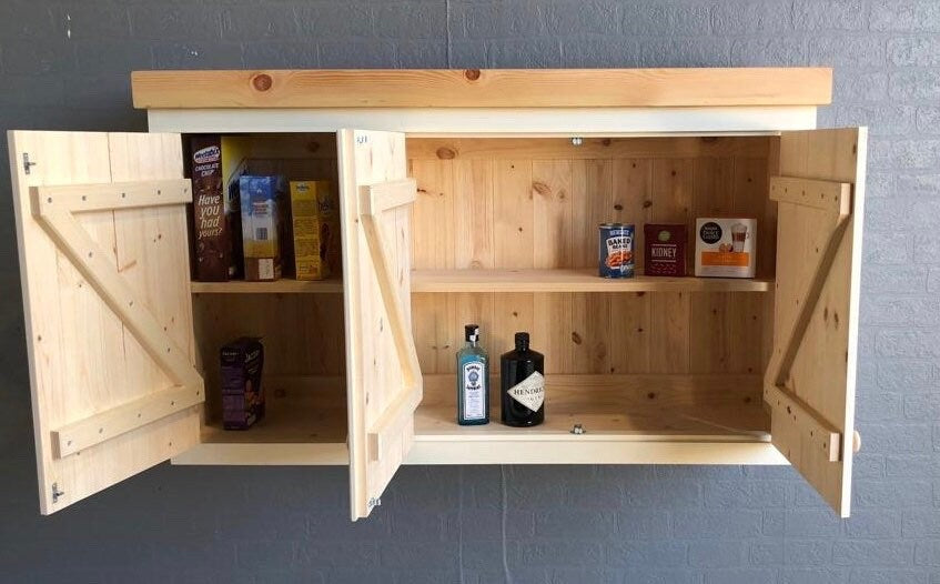 Farmhouse / Country Triple Wall Cupboard with Pine Cornice