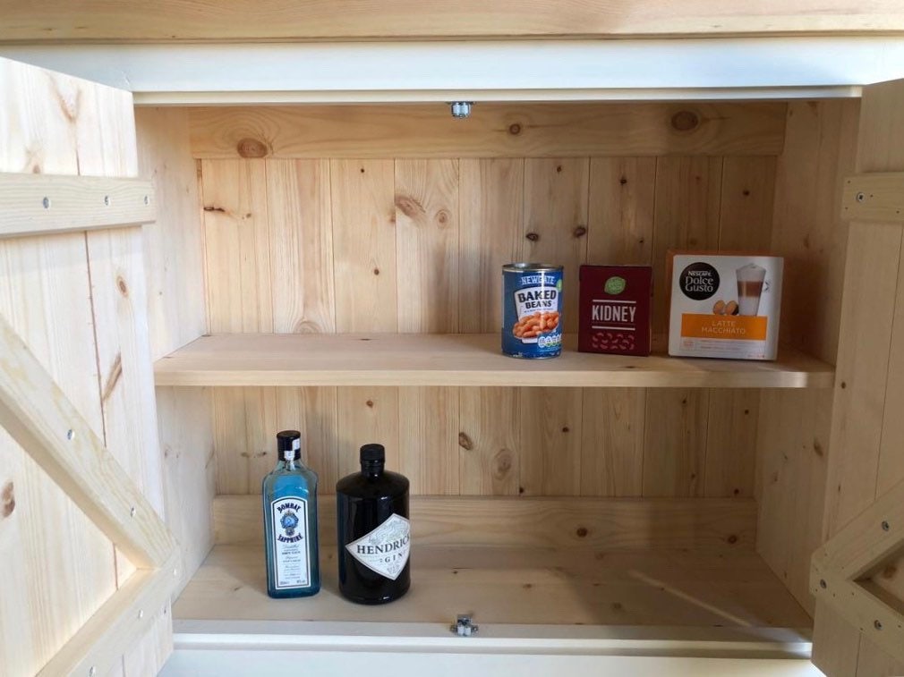Farmhouse / Country Triple Wall Cupboard with Pine Cornice