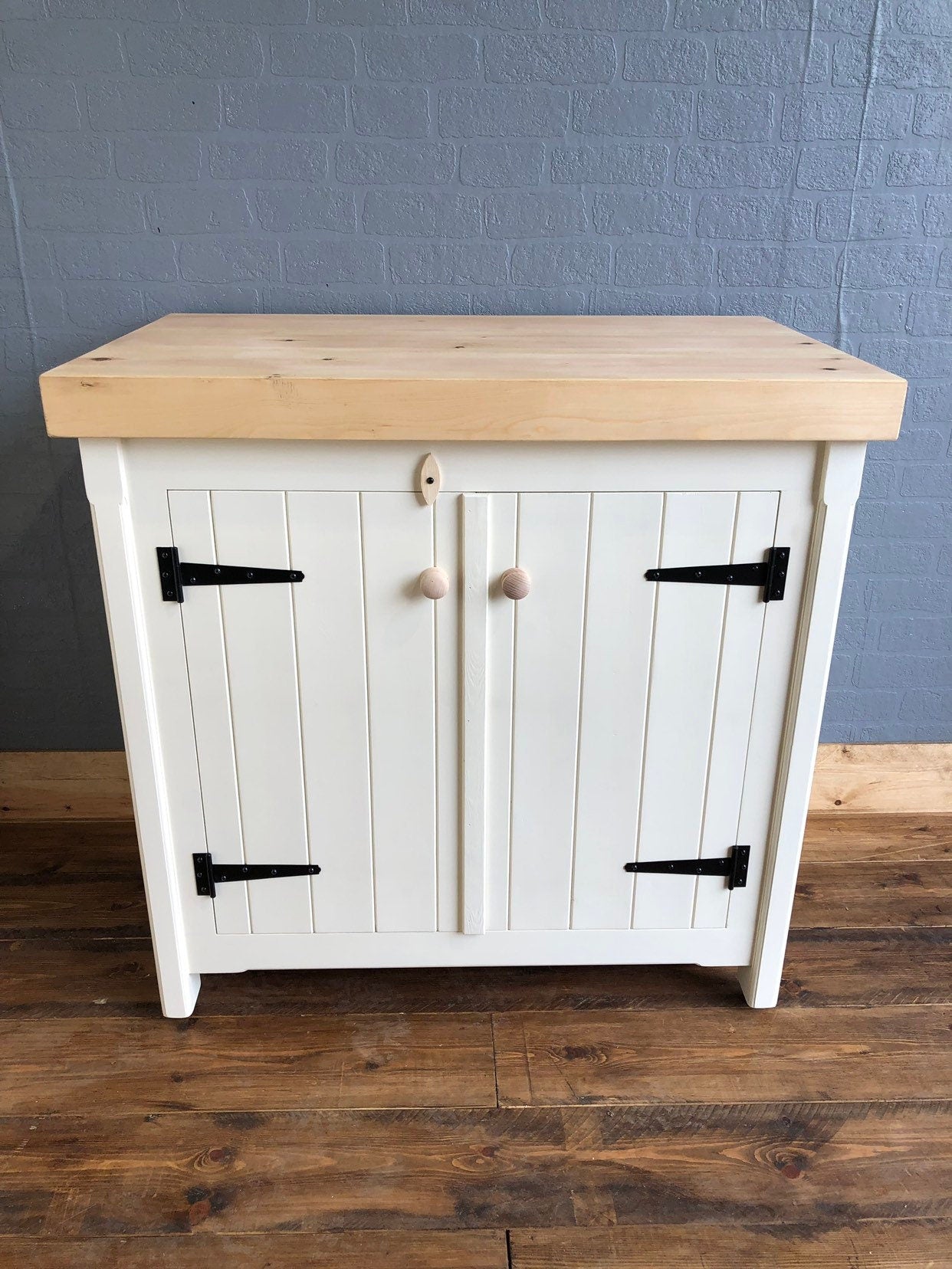 Double cupboard unit - Chunky pine top