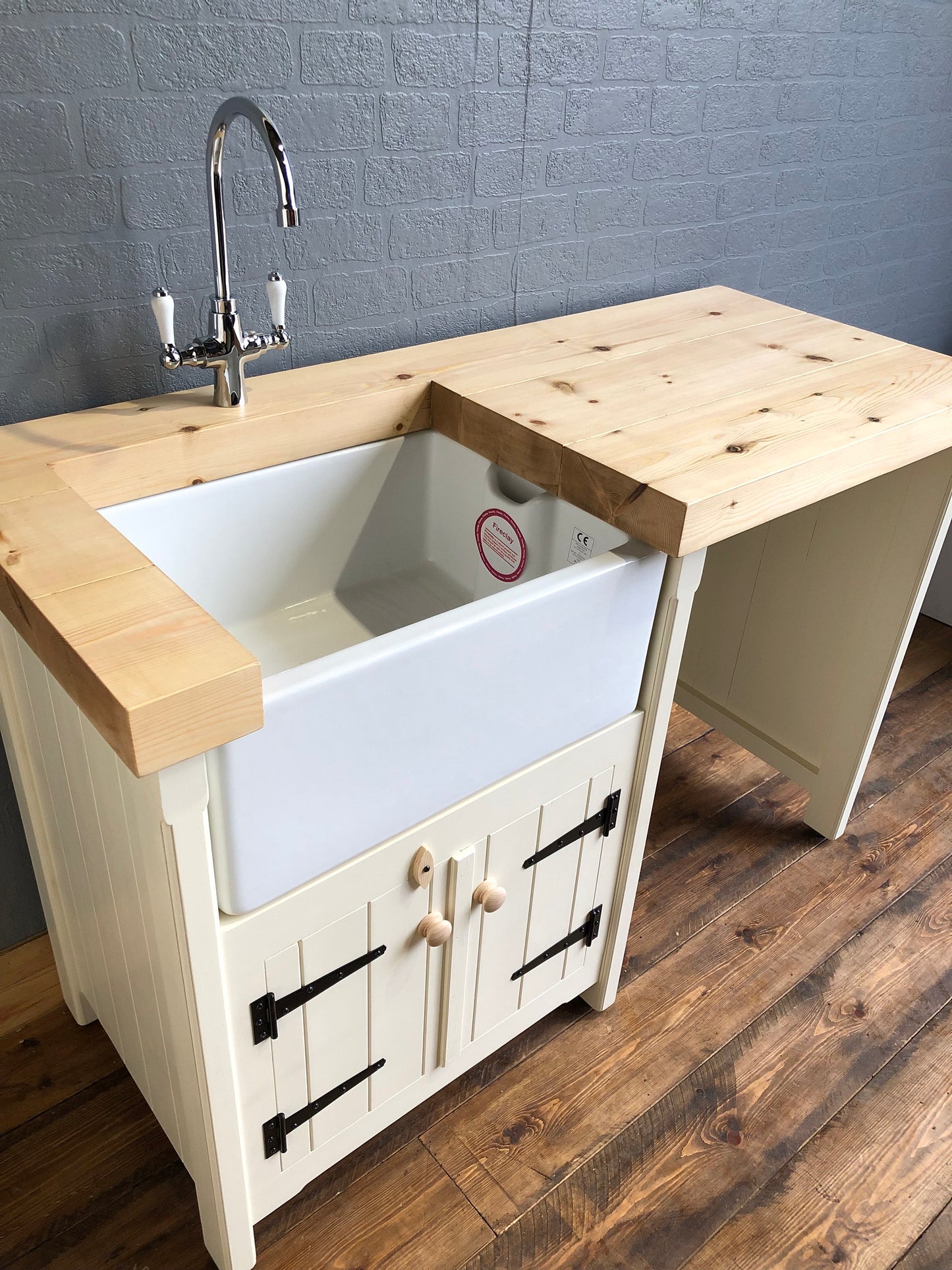 Freestanding Farmhouse / Country  Belfast Butler Kitchen Sink Unit with Appliance Gap