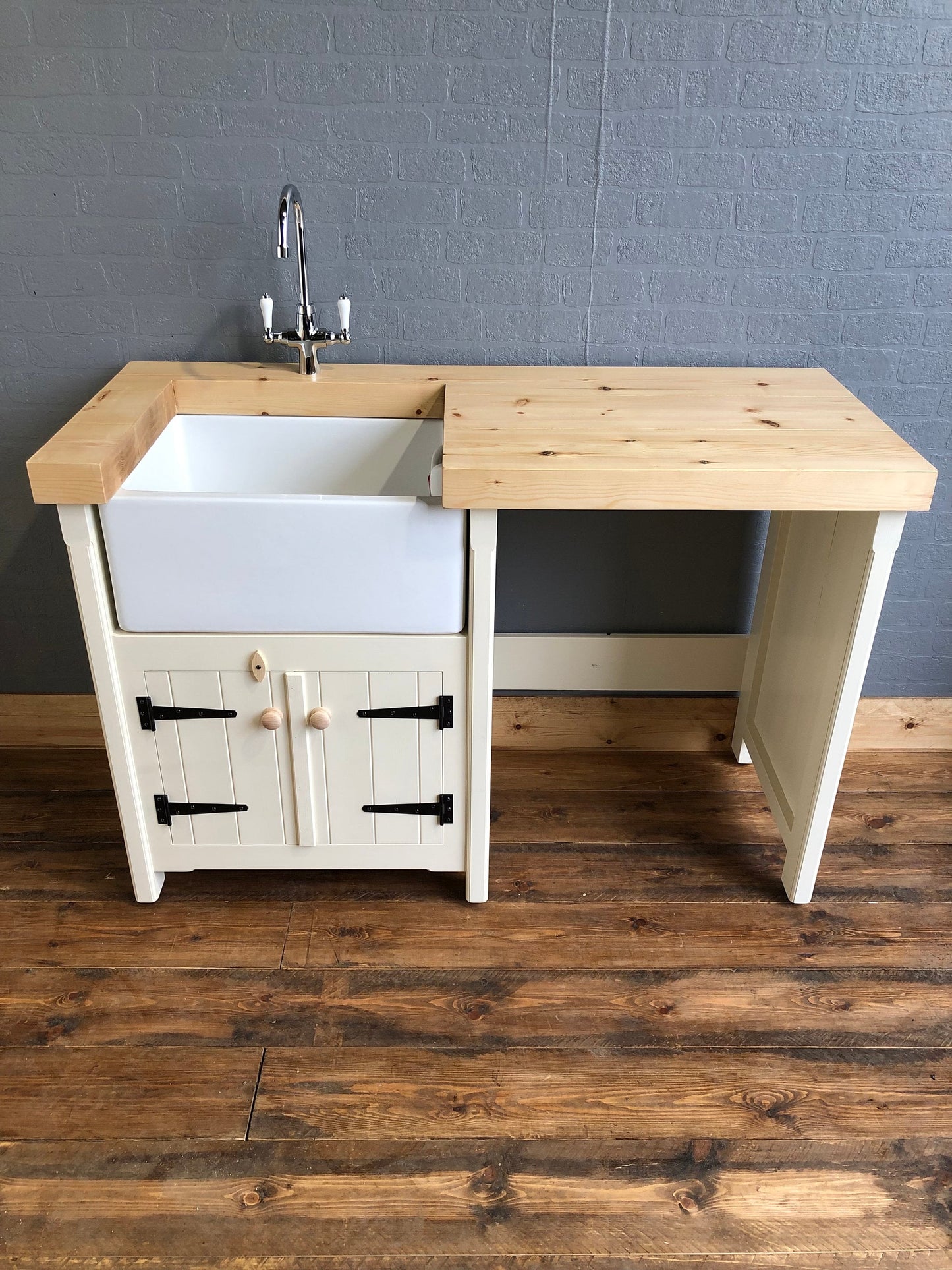 Freestanding Farmhouse / Country  Belfast Butler Kitchen Sink Unit with Appliance Gap